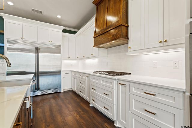 7574 Northlake Dr., Tyler, TX 75703