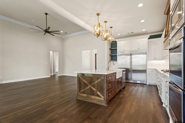 7574 Northlake Dr., Tyler, TX 75703