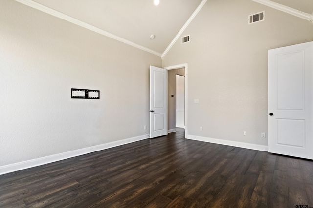 7574 Northlake Dr., Tyler, TX 75703