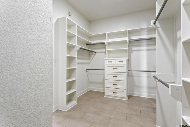 7574 Northlake Dr., Tyler, TX 75703