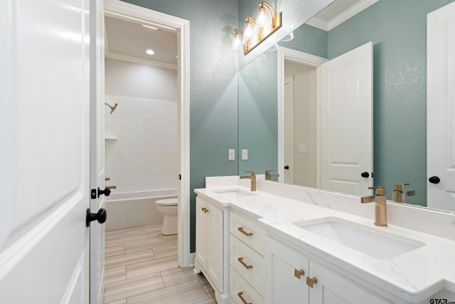 7574 Northlake Dr., Tyler, TX 75703