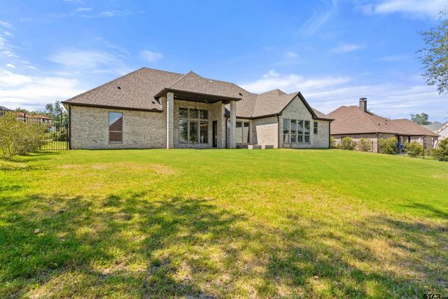7574 Northlake Dr., Tyler, TX 75703