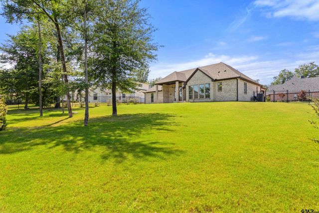 7574 Northlake Dr., Tyler, TX 75703