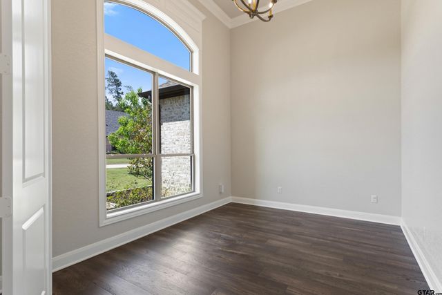 7574 Northlake Dr., Tyler, TX 75703