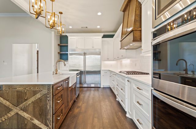 7574 Northlake Dr., Tyler, TX 75703