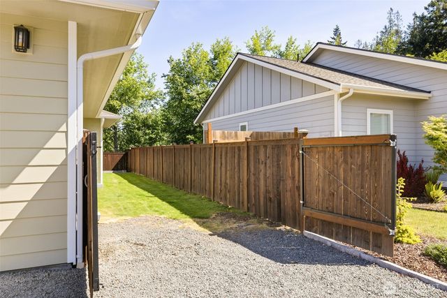 1325 Eckard Avenue, Port Angeles, WA 98362