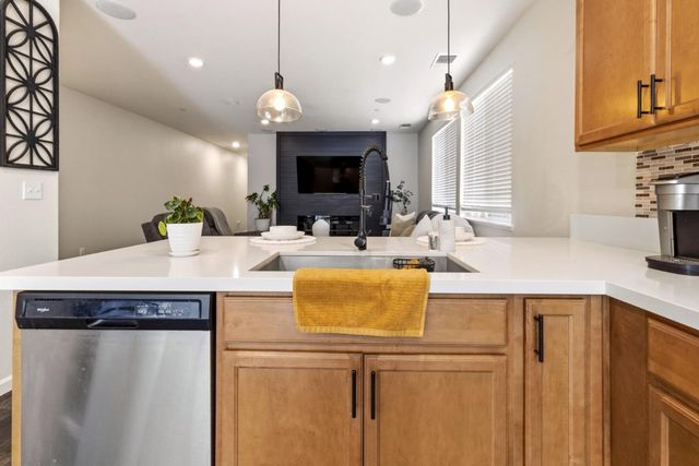 2951 Kern Way, Hollister, CA 95023