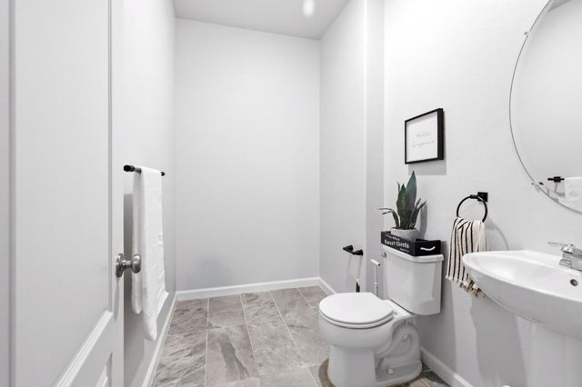 2951 Kern Way, Hollister, CA 95023