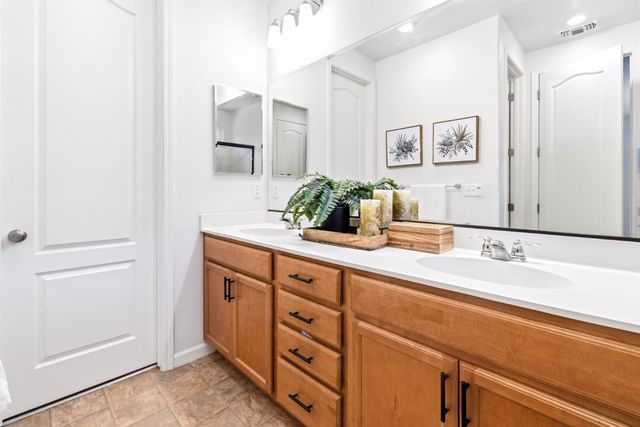2951 Kern Way, Hollister, CA 95023