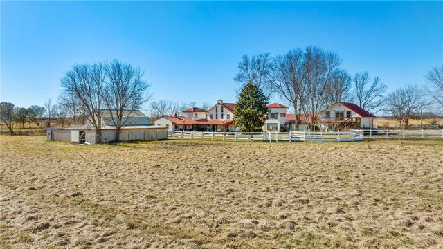 15040 Airport Road, Siloam Springs, AR 72761