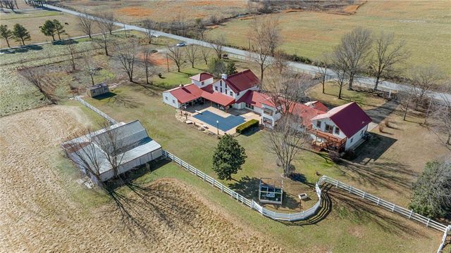 15040 Airport Road, Siloam Springs, AR 72761