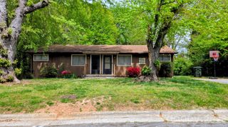 475 13th Avenue NE, Hickory, NC 28601