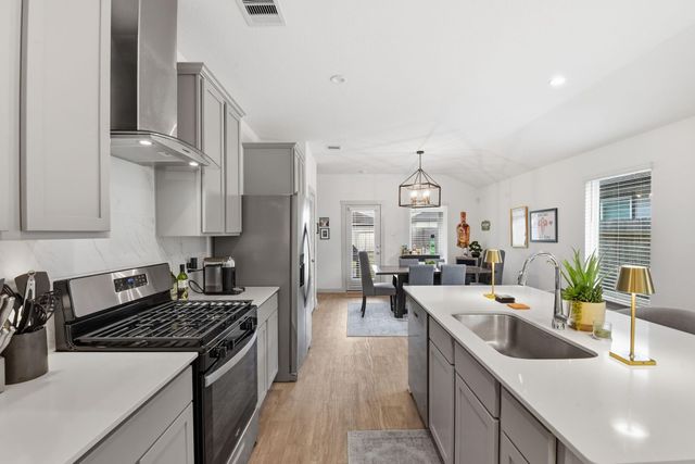 2909 Newington Lane, Houston, TX 77047