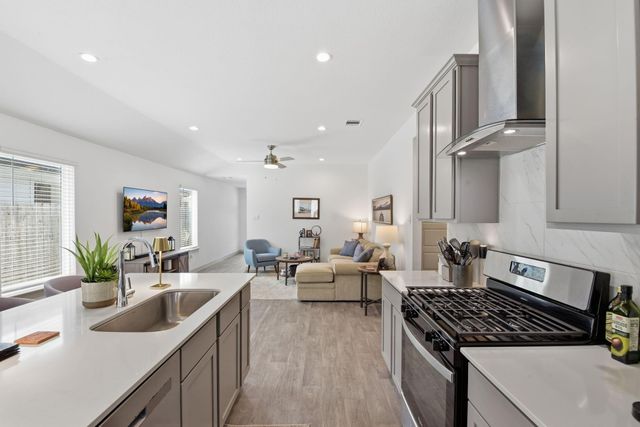 2909 Newington Lane, Houston, TX 77047