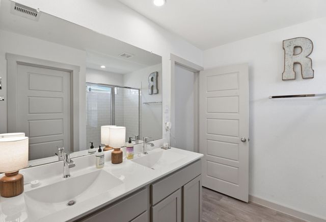 2909 Newington Lane, Houston, TX 77047