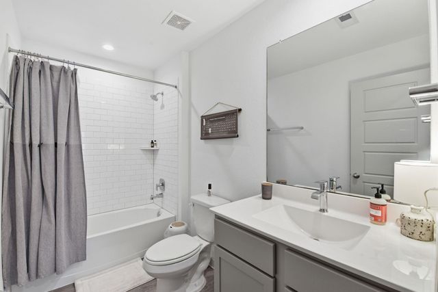 2909 Newington Lane, Houston, TX 77047