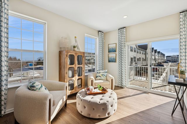 206 Neubauer Circle 1601, Lindenhurst, IL 60046