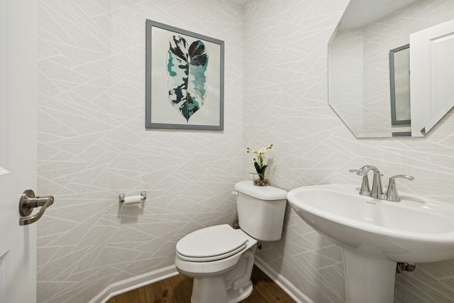 206 Neubauer Circle 1601, Lindenhurst, IL 60046