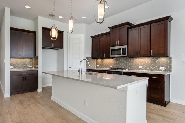 212 Panzano DR, Georgetown, TX 78628
