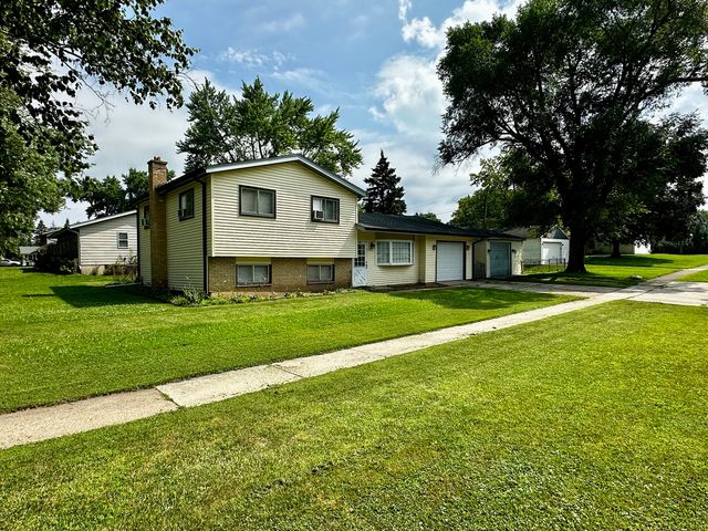 11618 Douglas Avenue, Huntley, IL 60142