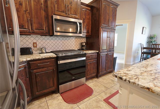 3302 S 208th East Avenue, Broken Arrow, OK 74014