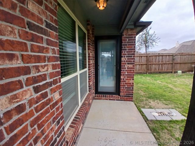 3302 S 208th East Avenue, Broken Arrow, OK 74014