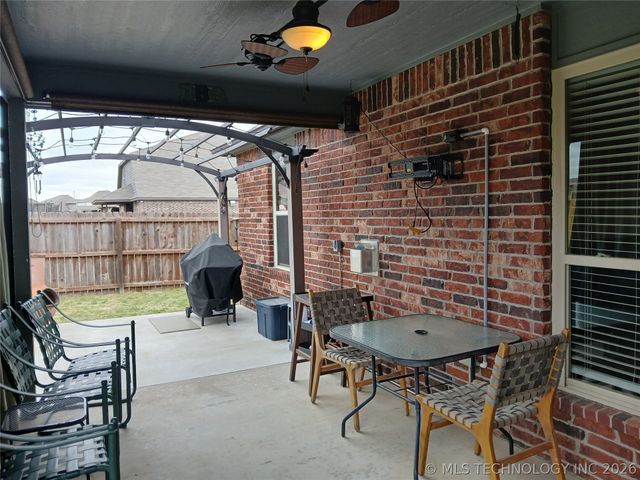 3302 S 208th East Avenue, Broken Arrow, OK 74014