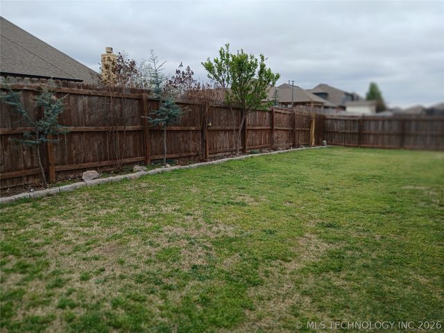 3302 S 208th East Avenue, Broken Arrow, OK 74014