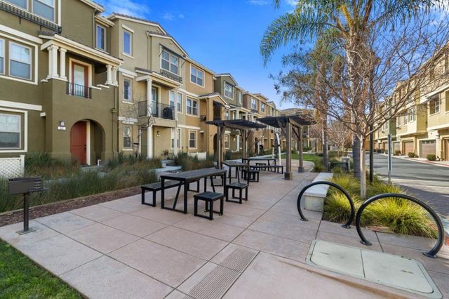 651 Cinnamon, Mountain View, CA 94043