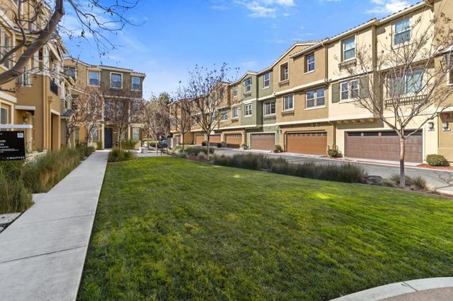 651 Cinnamon, Mountain View, CA 94043