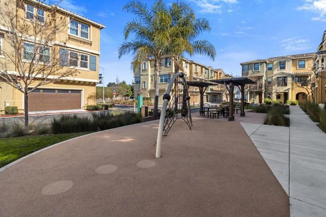 651 Cinnamon, Mountain View, CA 94043