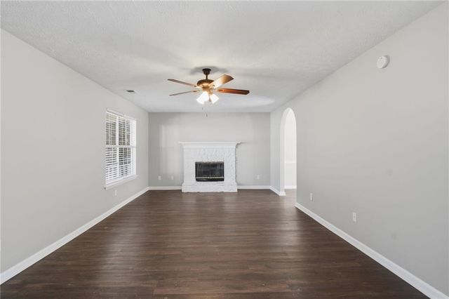 4310 Perrinton Trail, Loganville, GA 30052