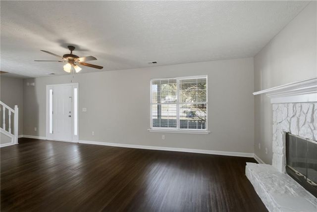 4310 Perrinton Trail, Loganville, GA 30052