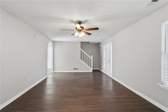 4310 Perrinton Trail, Loganville, GA 30052