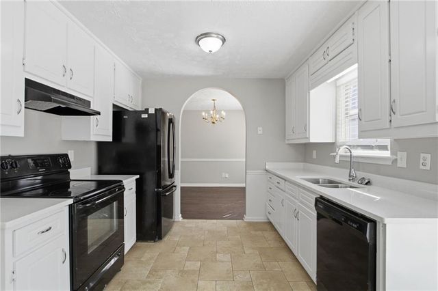 4310 Perrinton Trail, Loganville, GA 30052