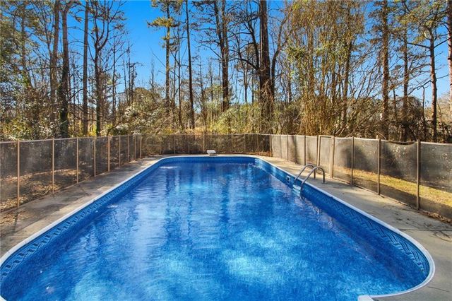 4310 Perrinton Trail, Loganville, GA 30052