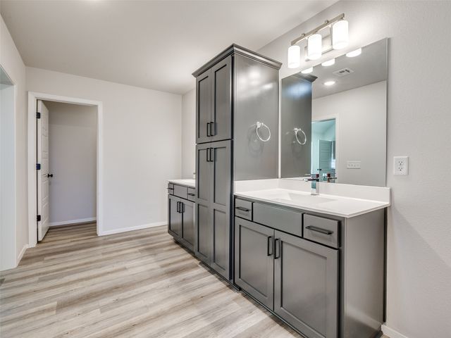 8902 N 73rd East Place, Owasso, OK 74055