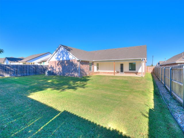 8902 N 73rd East Place, Owasso, OK 74055