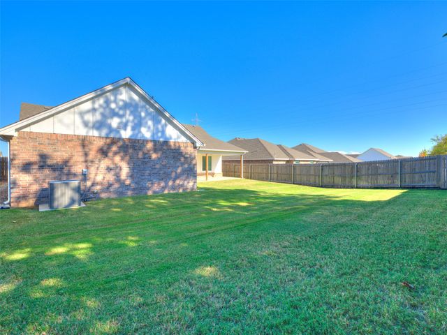 8902 N 73rd East Place, Owasso, OK 74055