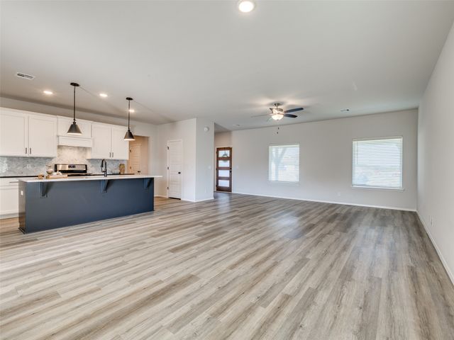 8902 N 73rd East Place, Owasso, OK 74055