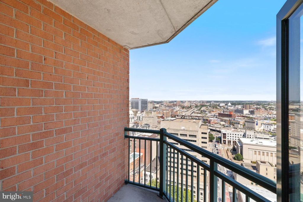 Image 11 of property listing at 414 WATER ST #2512, Baltimore, MD 21202
