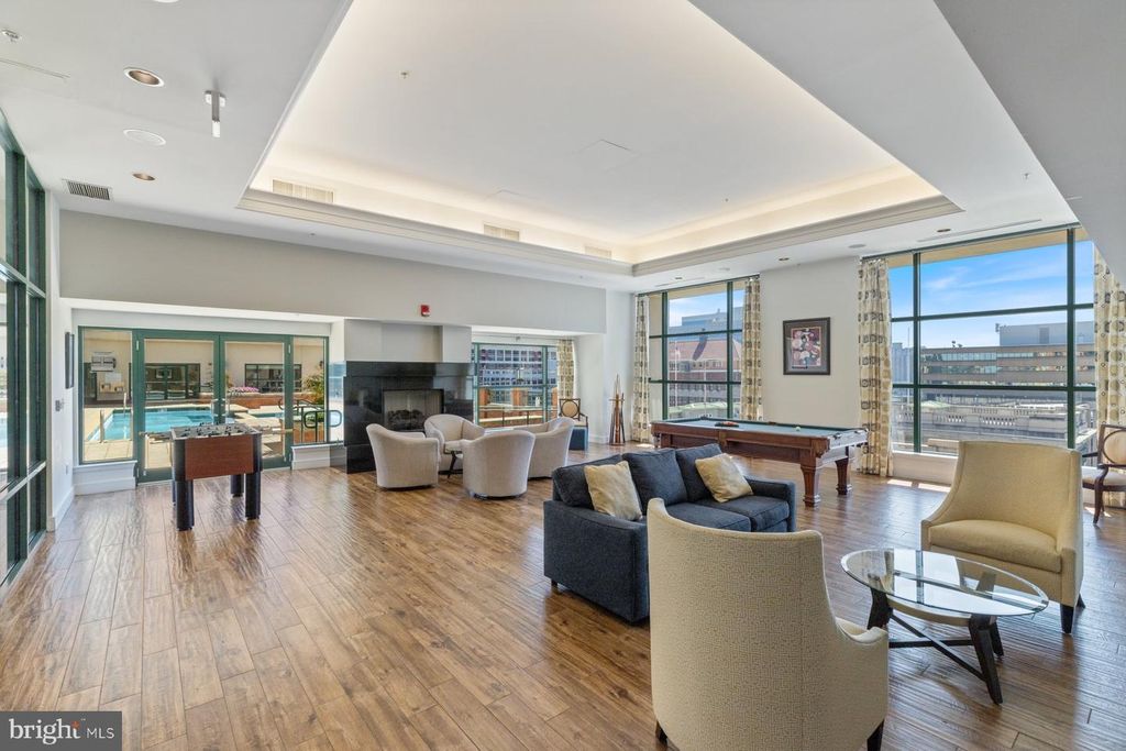 Image 35 of property listing at 414 WATER ST #2512, Baltimore, MD 21202