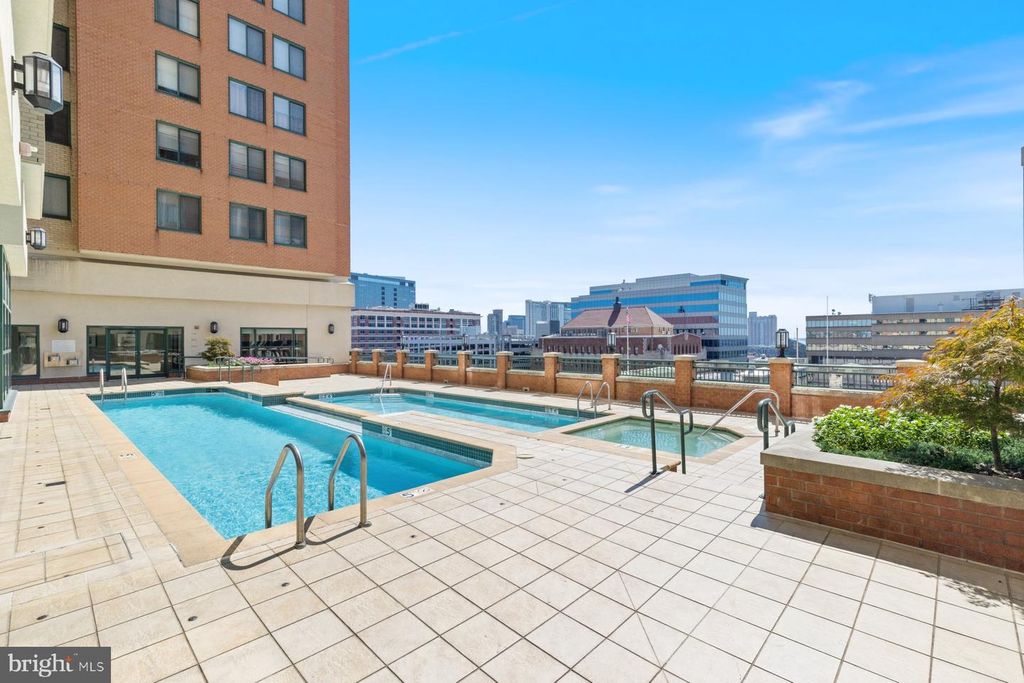 Image 37 of property listing at 414 WATER ST #2512, Baltimore, MD 21202