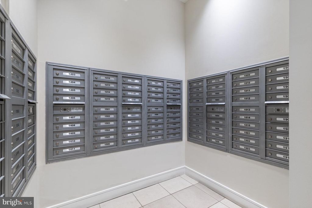 Image 39 of property listing at 414 WATER ST #2512, Baltimore, MD 21202