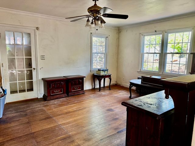 12 Alexander Rd, Worcester, MA 01606
