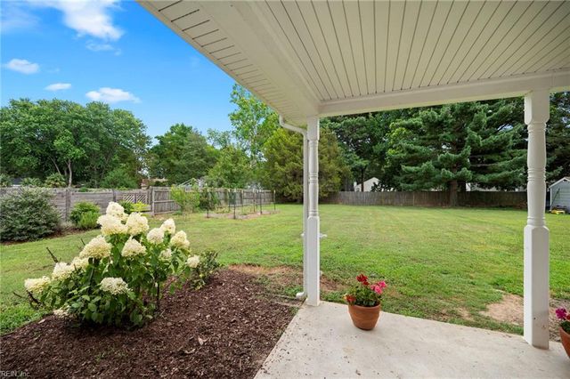 210 Azalea DR, Smithfield, VA 23430