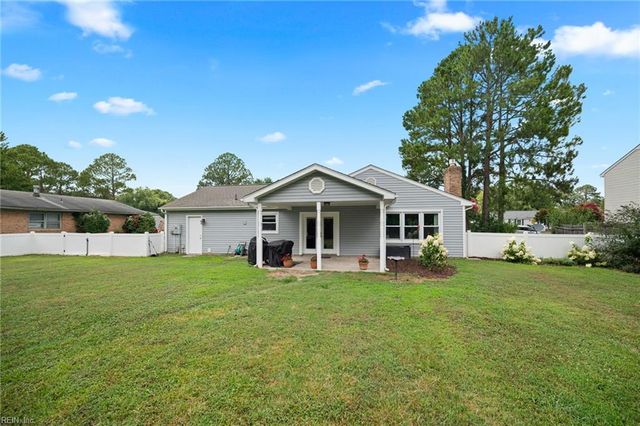 210 Azalea DR, Smithfield, VA 23430