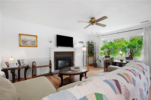 210 Azalea DR, Smithfield, VA 23430