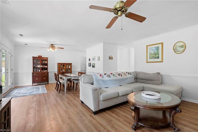 210 Azalea DR, Smithfield, VA 23430