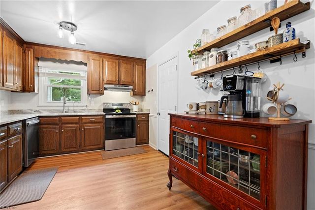 210 Azalea DR, Smithfield, VA 23430